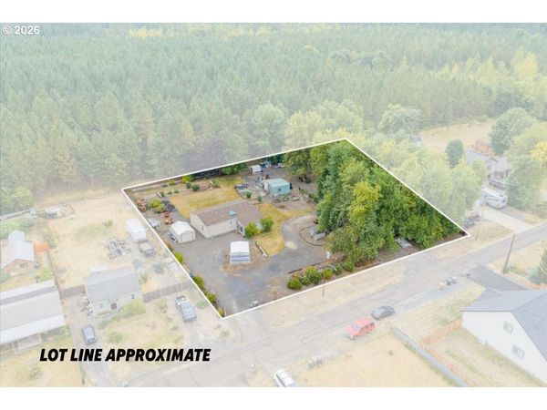 1087 38TH AVE, Sweet Home, OR 97386