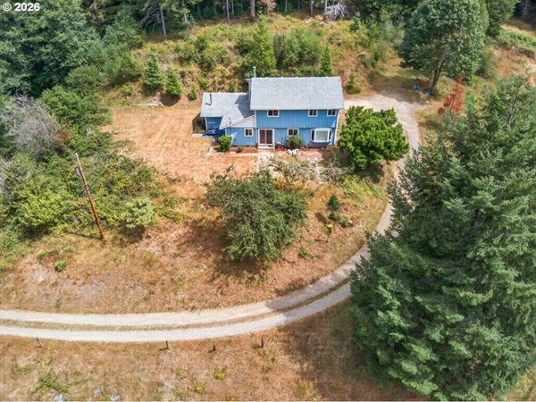 2178 DEANS CREEK RD, Reedsport, OR 97467
