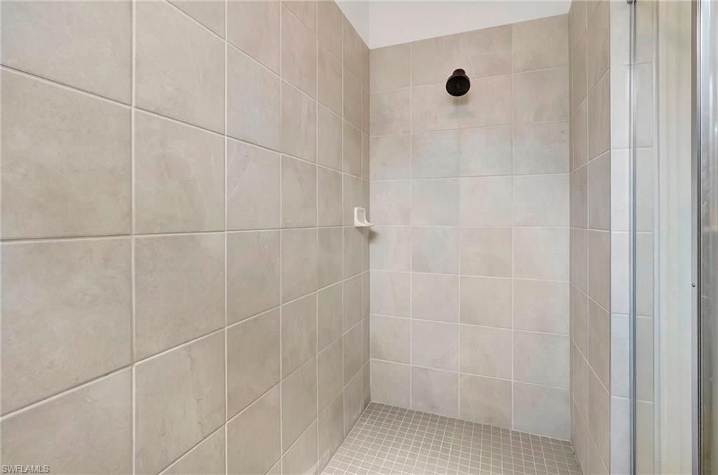 2301 Avocado Ln, Naples, FL 34120 Photo