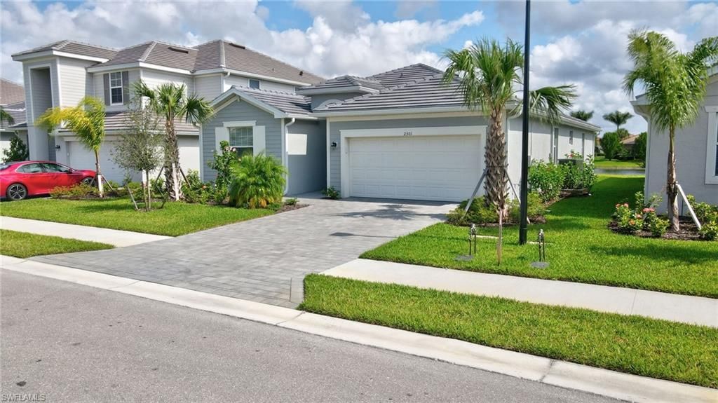 2301 Avocado Ln, Naples, FL 34120 Photo