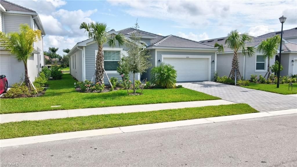 2301 Avocado Ln, Naples, FL 34120 Photo
