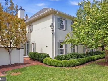 1011 N PITT STREET, ALEXANDRIA, VA 22314