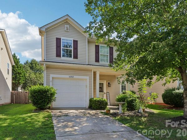 10302 Hugue Way, Charlotte, NC 28214