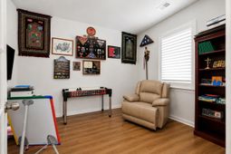 94 Red Bluff Street photo 4