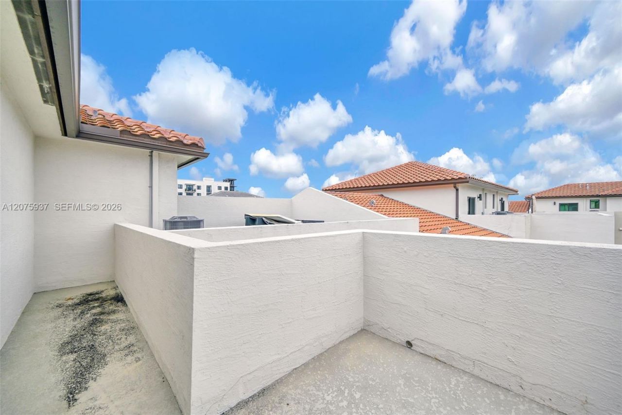 4256 NW 83rd Ave , Doral, FL 33166 Photo