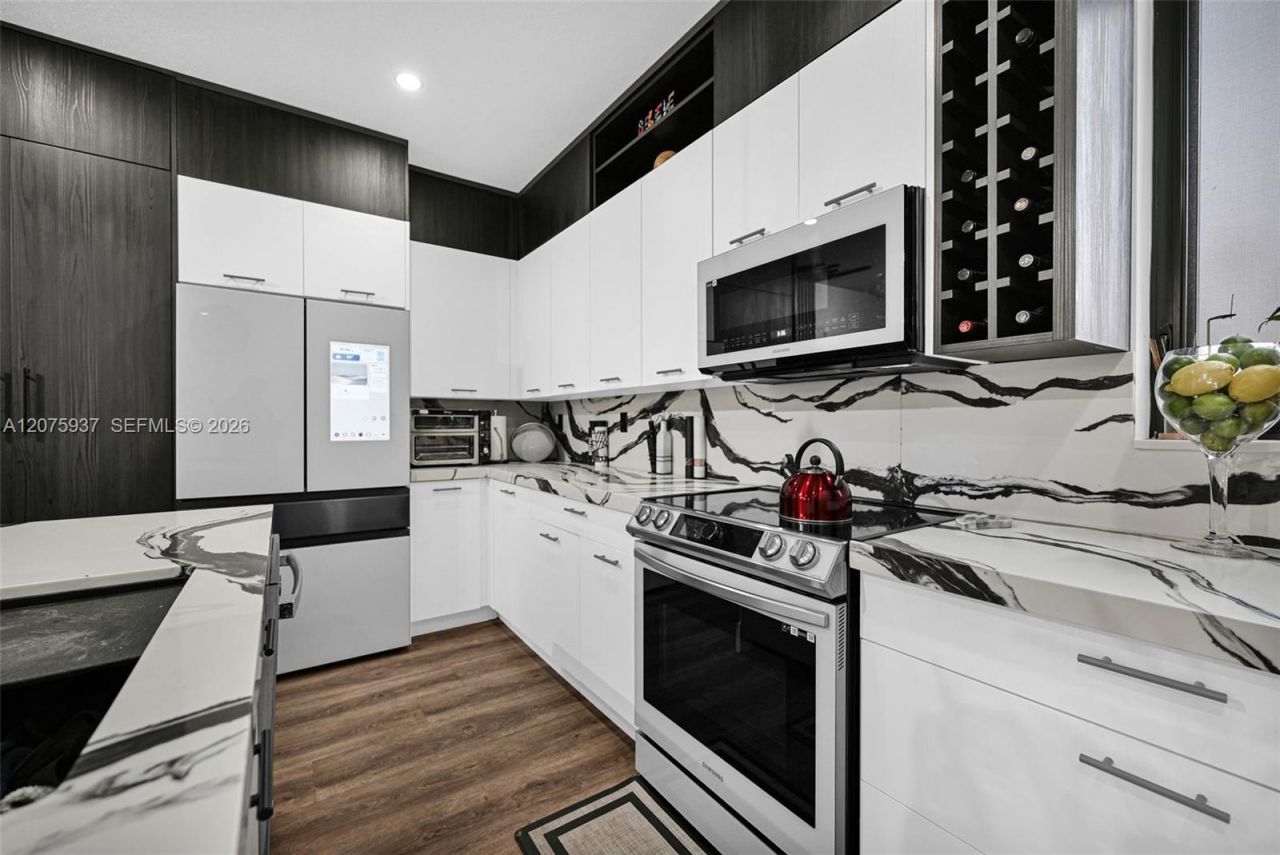 4256 NW 83rd Ave , Doral, FL 33166 Photo