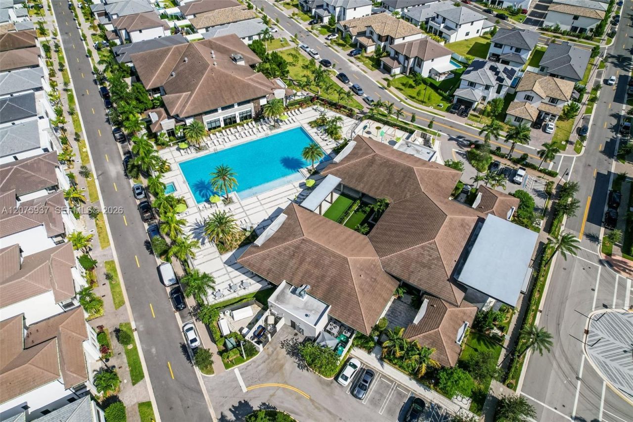 4256 NW 83rd Ave , Doral, FL 33166 Photo