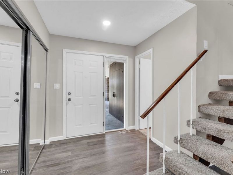 26613 N Park Boulevard, Olmsted Falls, OH 44138 Photo 10
