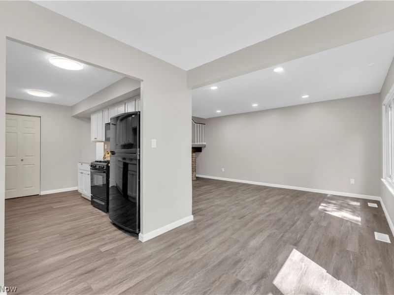 26613 N Park Boulevard, Olmsted Falls, OH 44138 Photo 15