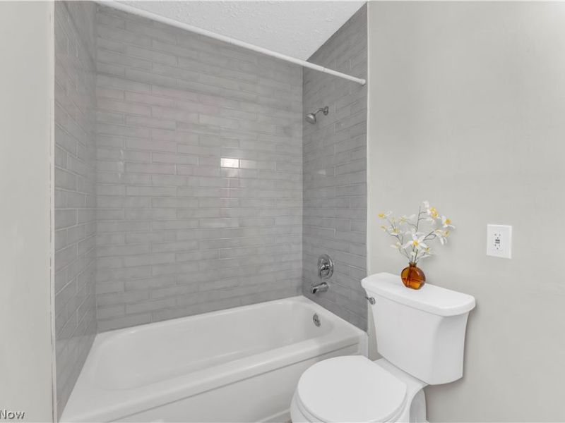 26613 N Park Boulevard, Olmsted Falls, OH 44138 Photo 27