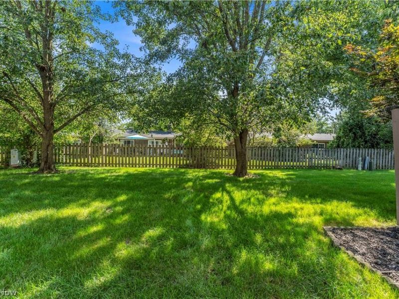 26613 N Park Boulevard, Olmsted Falls, OH 44138 Photo 31