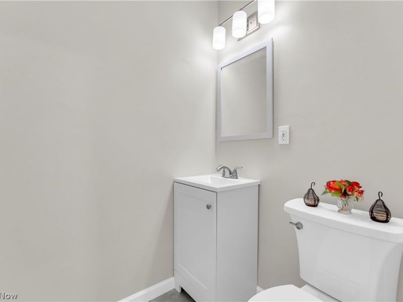 26613 N Park Boulevard, Olmsted Falls, OH 44138 Photo 6