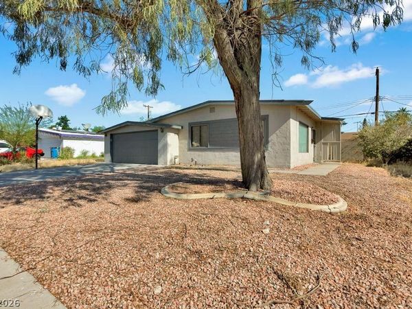 5908 Gipsy Avenue , Las Vegas, NV 89107