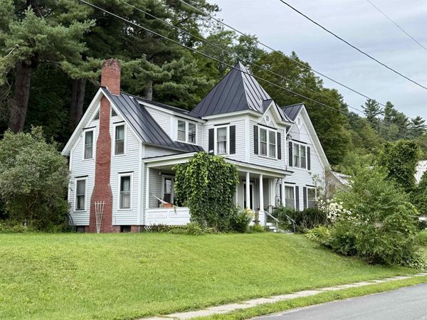 190 Pleasant Street, Royalton, VT 05068