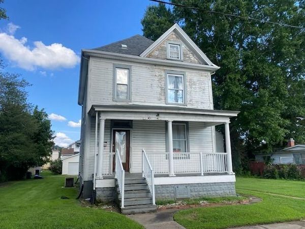 208 Parriott Avenue, Moundsville, WV 26041
