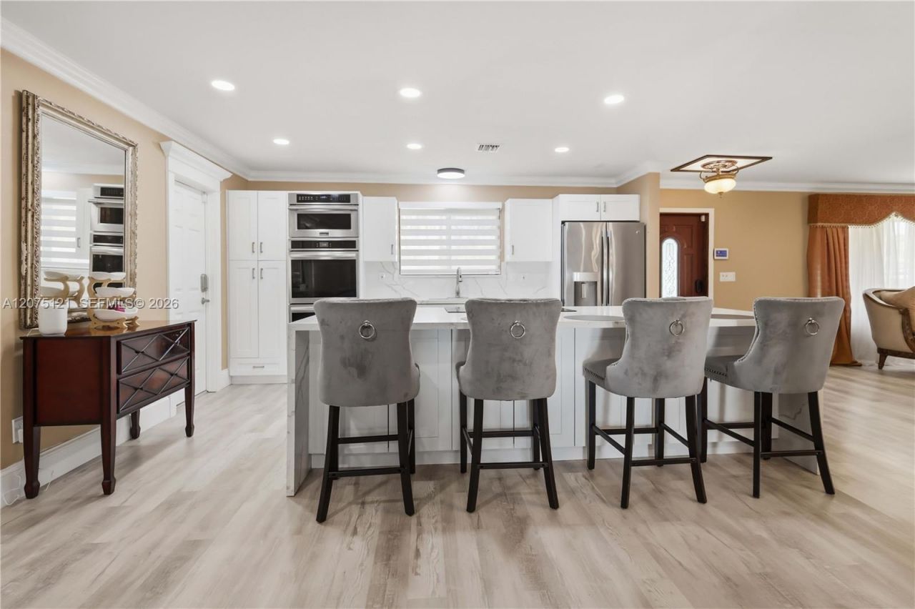 6620 SW 6th St , Pembroke Pines, FL 33023 Photo