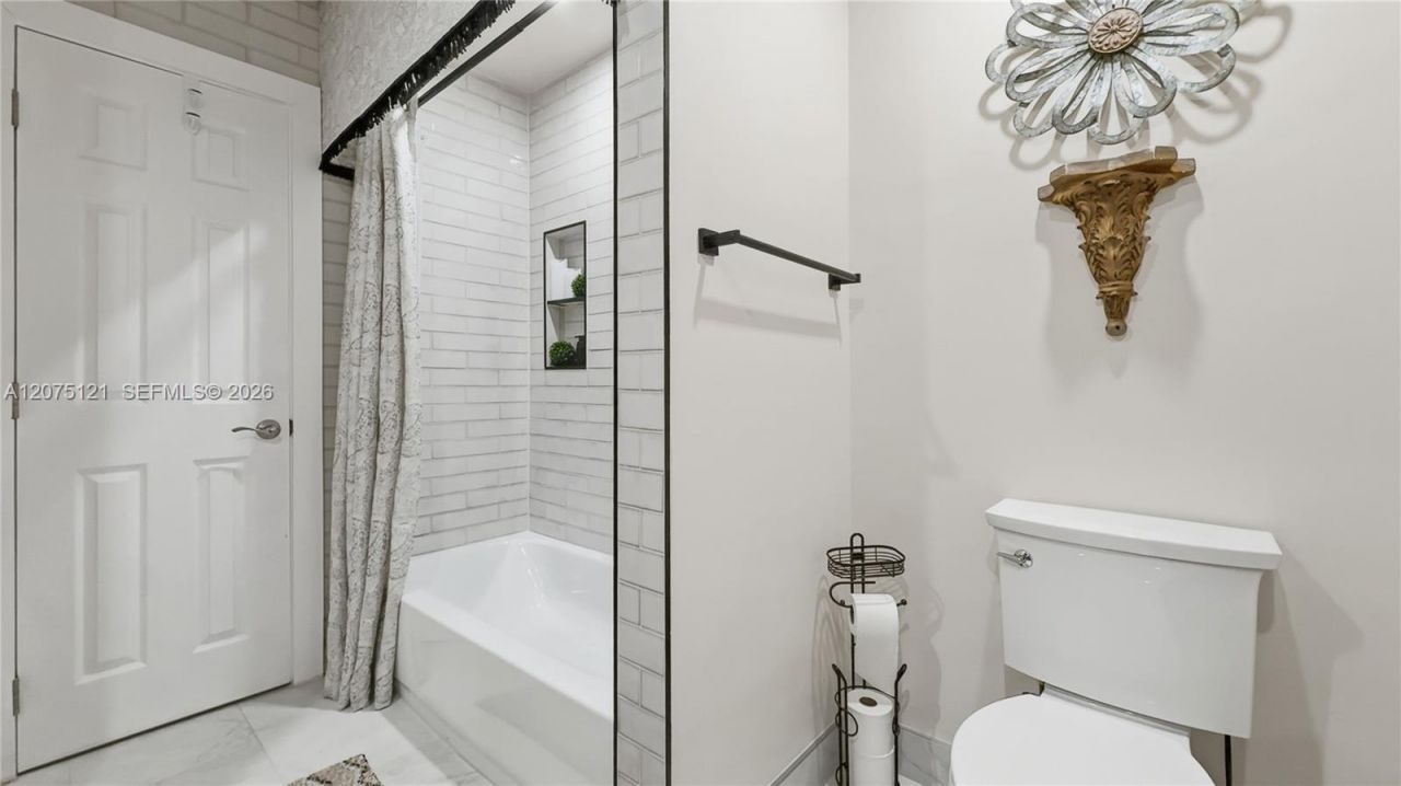6620 SW 6th St , Pembroke Pines, FL 33023 Photo