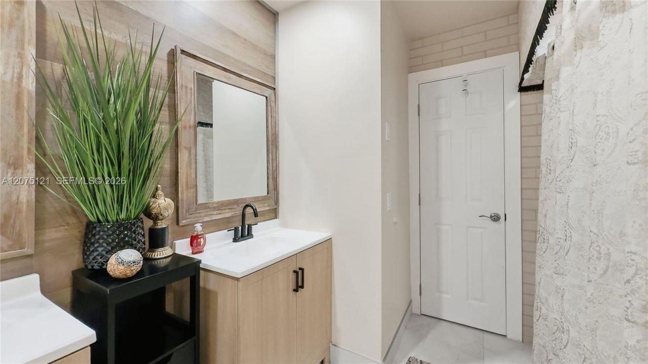 6620 SW 6th St , Pembroke Pines, FL 33023 Photo