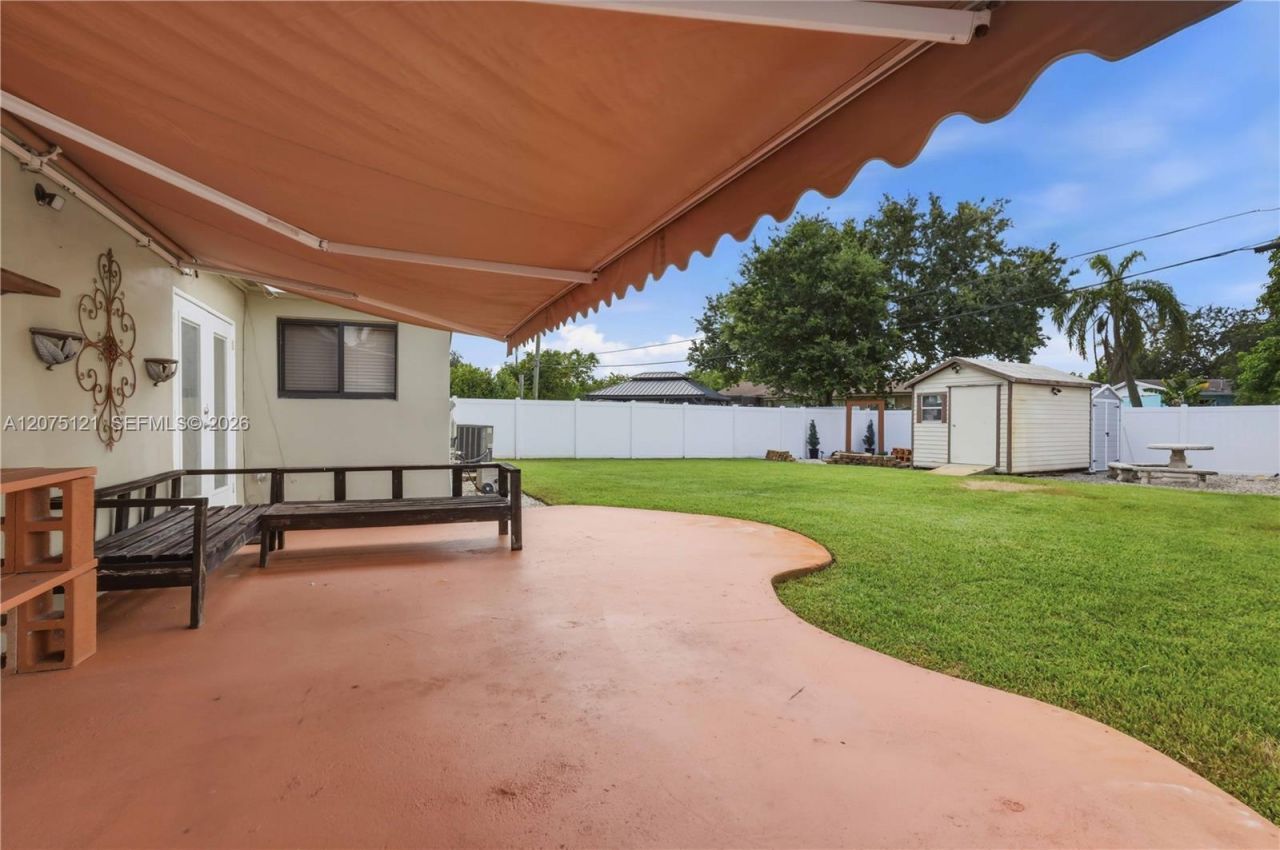 6620 SW 6th St , Pembroke Pines, FL 33023 Photo