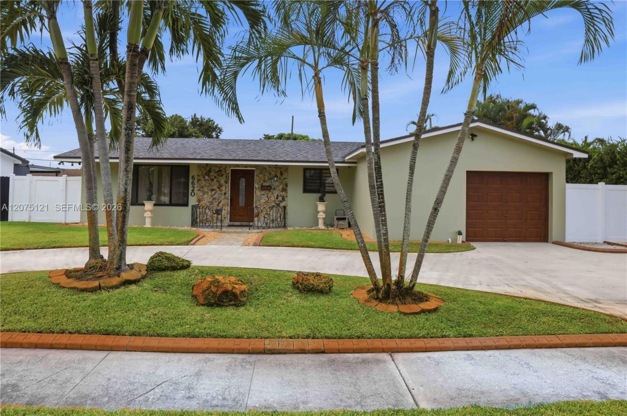 6620 SW 6th St, Pembroke Pines, FL 33023 Photo