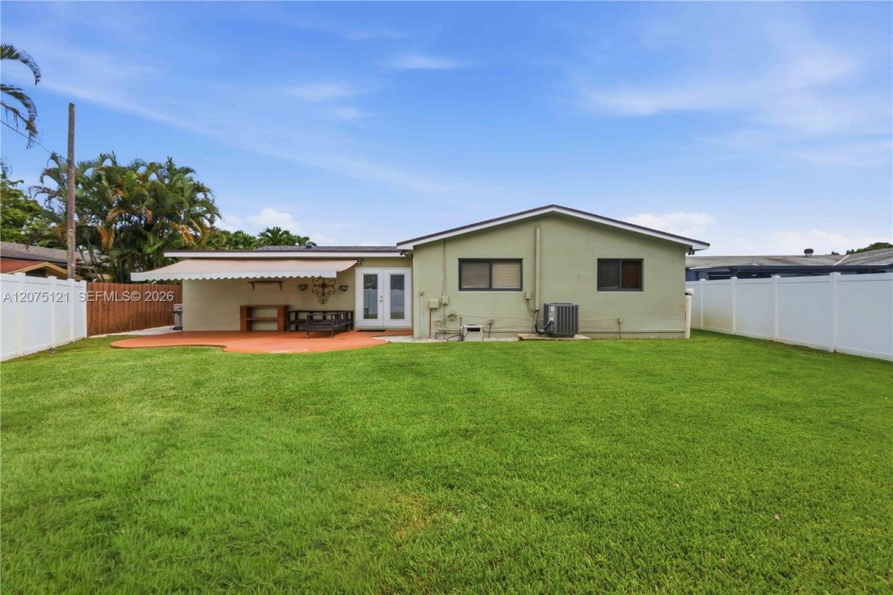 6620 SW 6th St , Pembroke Pines, FL 33023 Photo