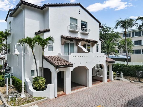 2005 Ocean Walk ter , Lauderdale By The Sea, FL 33062