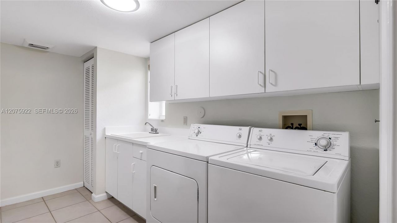 2005 Ocean Walk Ter , Lauderdale by the Sea, FL 33062 Photo
