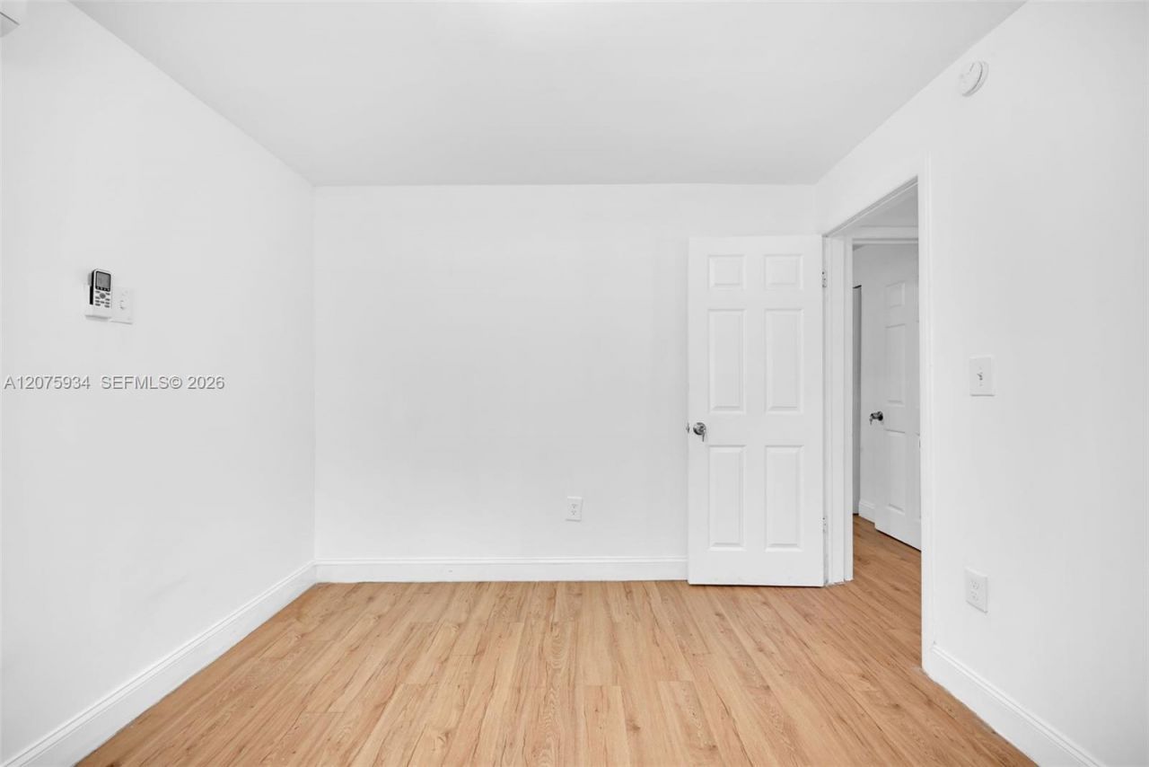 641 NW 2nd St , Miami, FL 33128 Photo