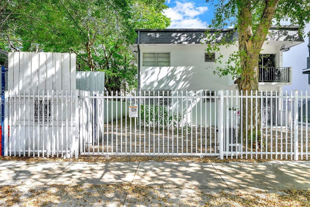 641 NW 2nd St , Miami, FL 33128 Photo