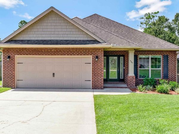 909 Deniro Ct, Cantonment, FL 32533
