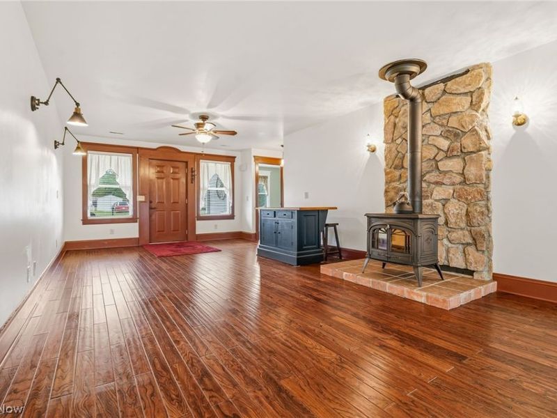 11602 Jennings Road NE, Alliance, OH 44601 Photo 5