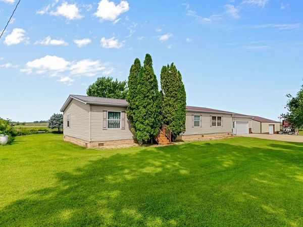 15774 SW 35th Avenue , Ellendale, MN 56026