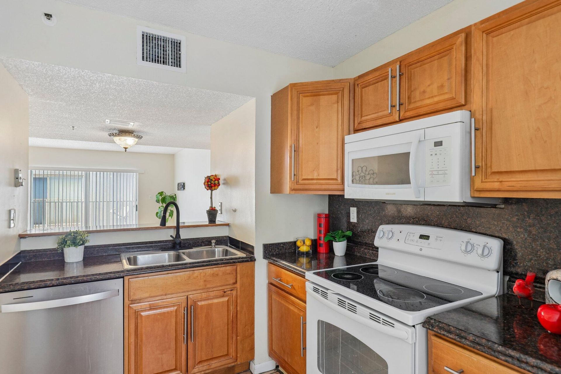 167 Riviera Circle, Weston, FL 33326 Photo