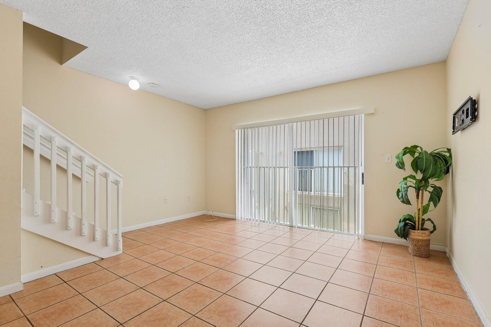 167 Riviera Circle, Weston, FL 33326 Photo