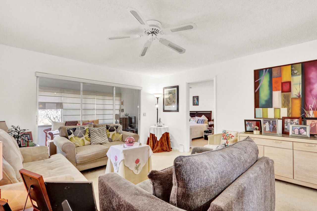 615 Laconia Circle, Greenacres, FL 33467 Photo