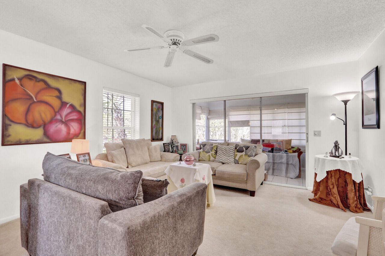 615 Laconia Circle, Greenacres, FL 33467 Photo