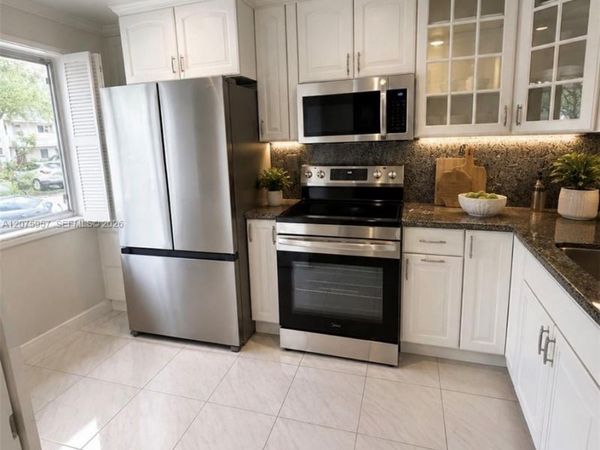 3591 Inverrary Dr , Unit 104, Lauderhill, FL 33319