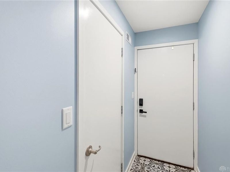 132 Canal Boat Court, Dayton, OH 45402 Photo 4