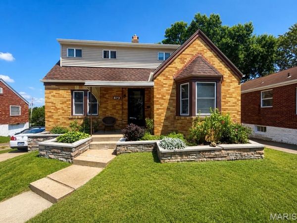 673 Bellsworth Drive , St Louis, MO 63125