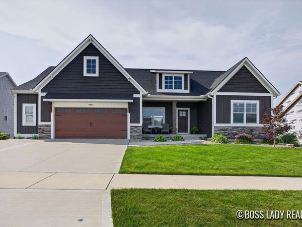 9560 Fields Drive, Unit 37, Zeeland, MI 49464