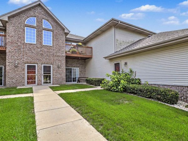 1010 Parkview Drive, Unit 2, Milton, WI 53563