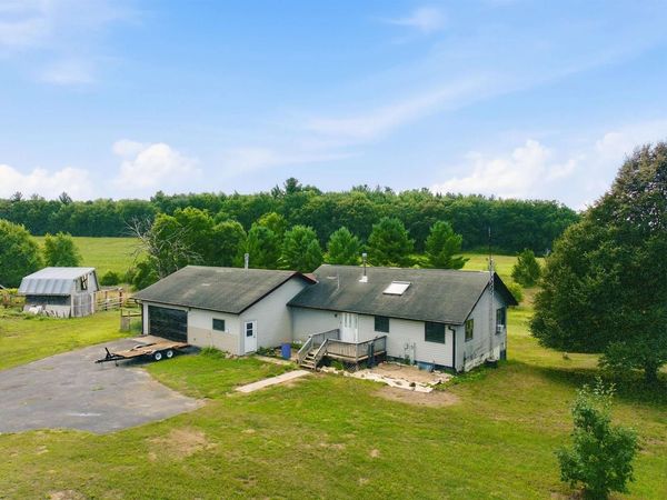1129 Gem Drive, Wisconsin Dells, WI 53965