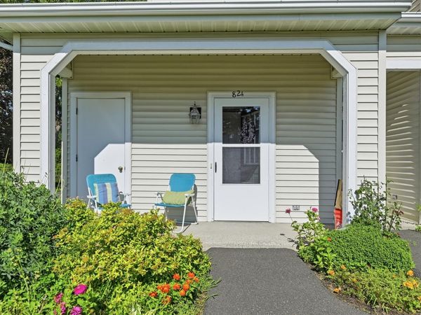 824 Ridge Circle, Troy, NY 12182