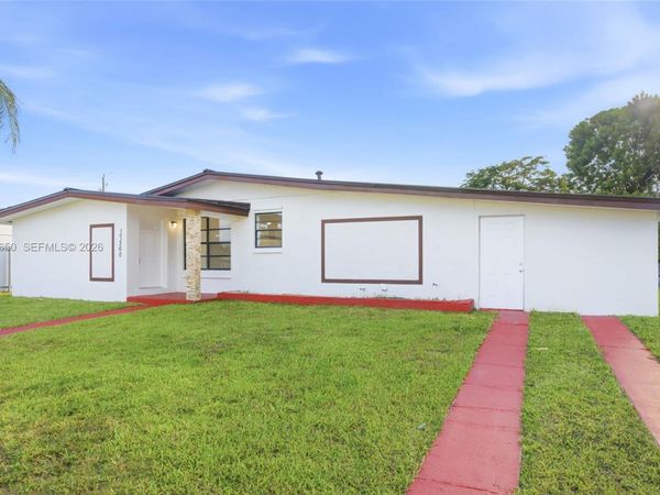 17360 SW 121st Ave , Miami, FL 33177