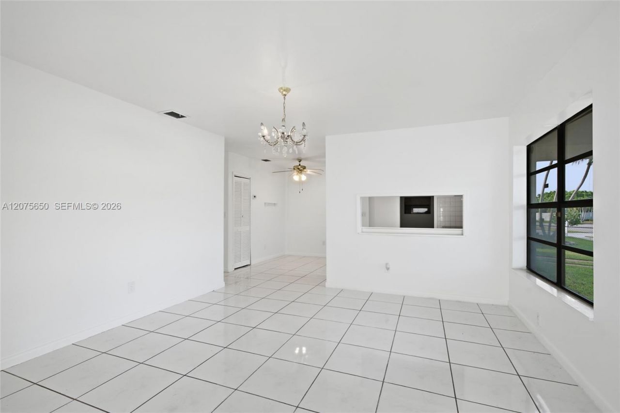 17360 SW 121st Ave , Miami, FL 33177 Photo