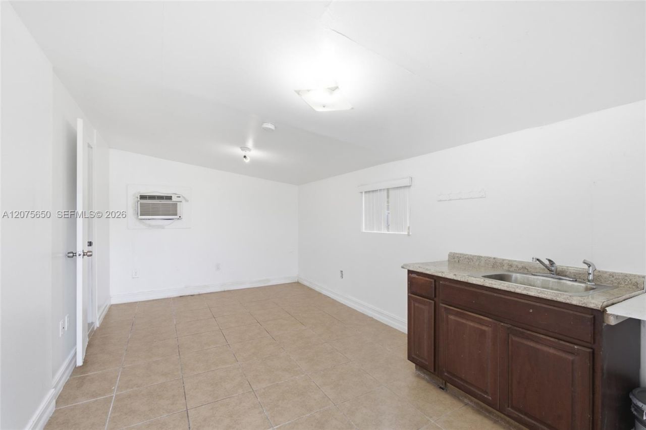 17360 SW 121st Ave , Miami, FL 33177 Photo