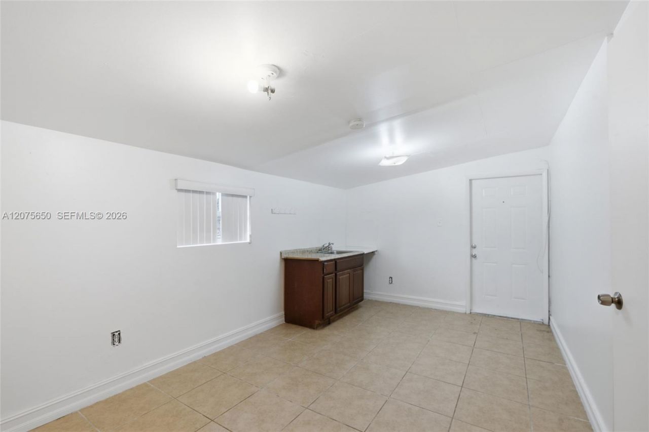17360 SW 121st Ave , Miami, FL 33177 Photo