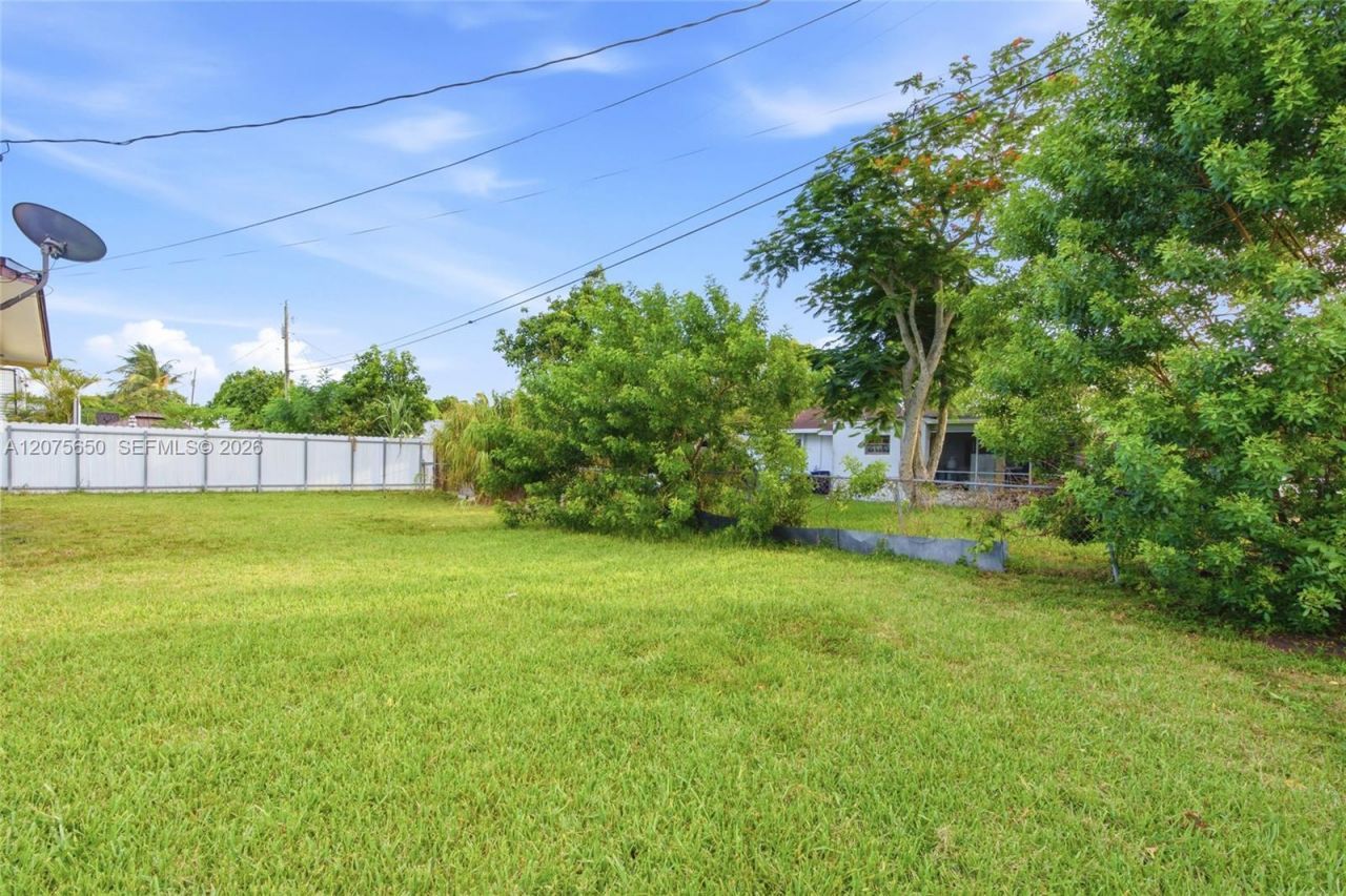 17360 SW 121st Ave , Miami, FL 33177 Photo