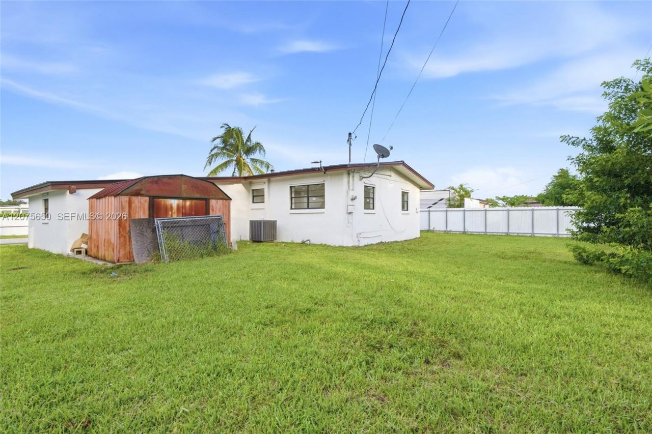 17360 SW 121st Ave , Miami, FL 33177 Photo