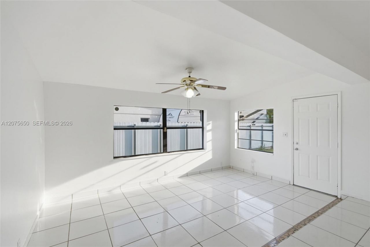 17360 SW 121st Ave , Miami, FL 33177 Photo
